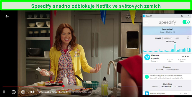 Screenshot z Netflixu, jak hraje Unbreakable Kimmy Schmidt, zatímco je Speedify připojen k serveru ve španělštině