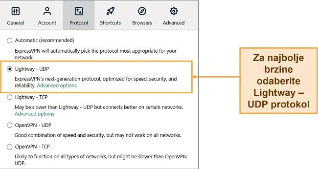 Snimka zaslona ExpressVPN sučelja koja prikazuje odabrani Lightway - UDP protokol