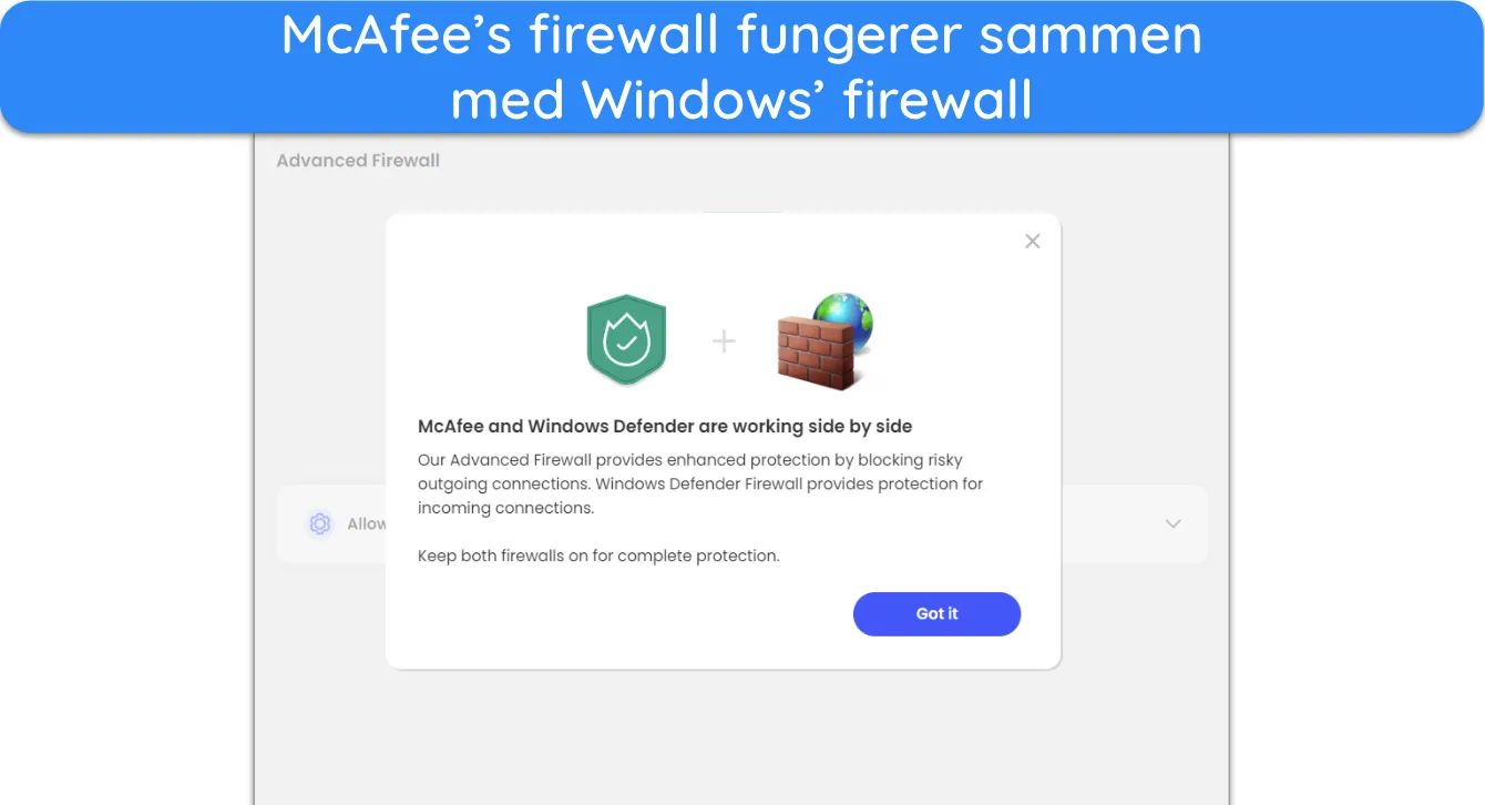 Skærmbillede, der viser McAfees firewall, der arbejder med Windows' firewall.