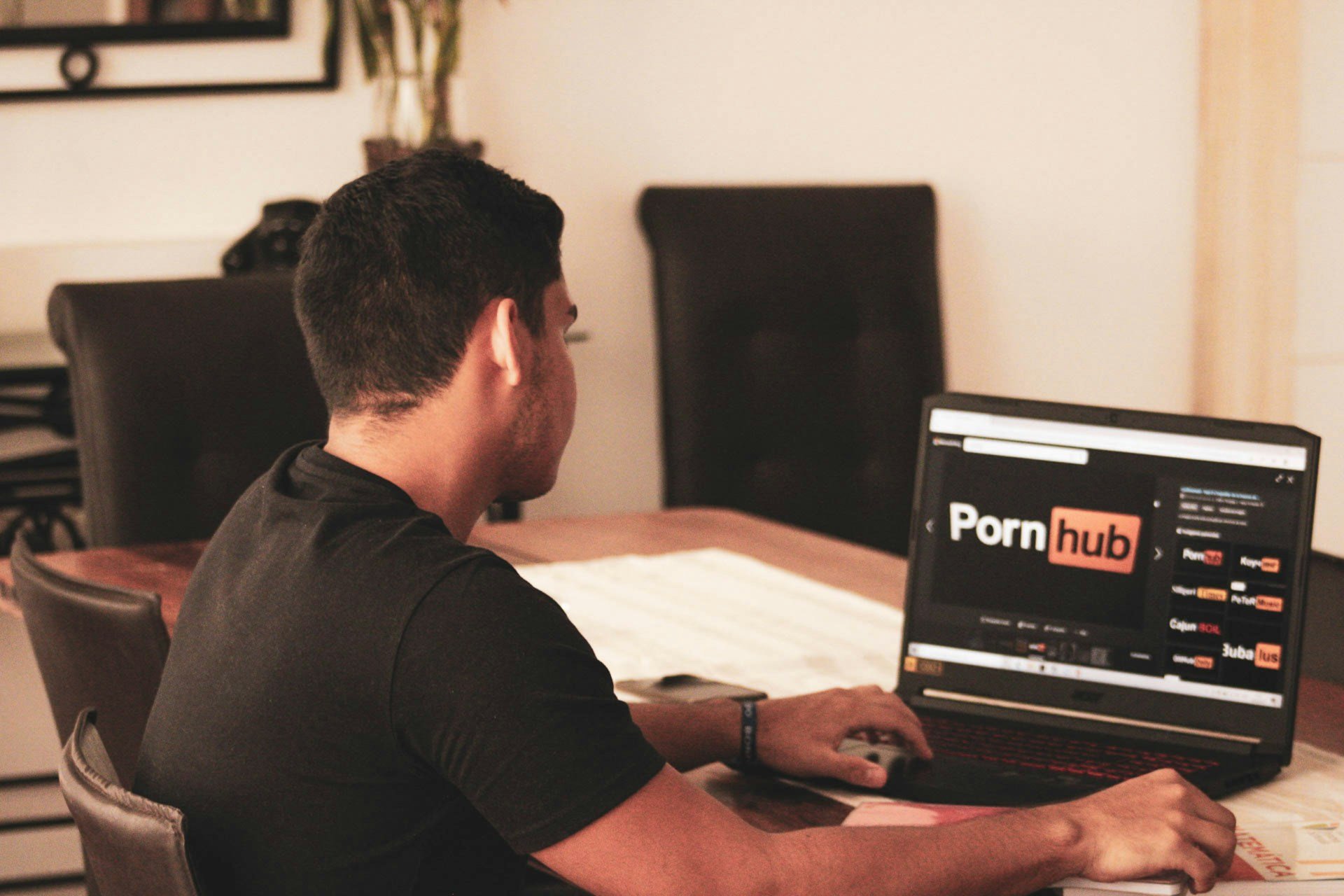 Pornhub Blocks Site Access in Texas Over Age Verification Dispute