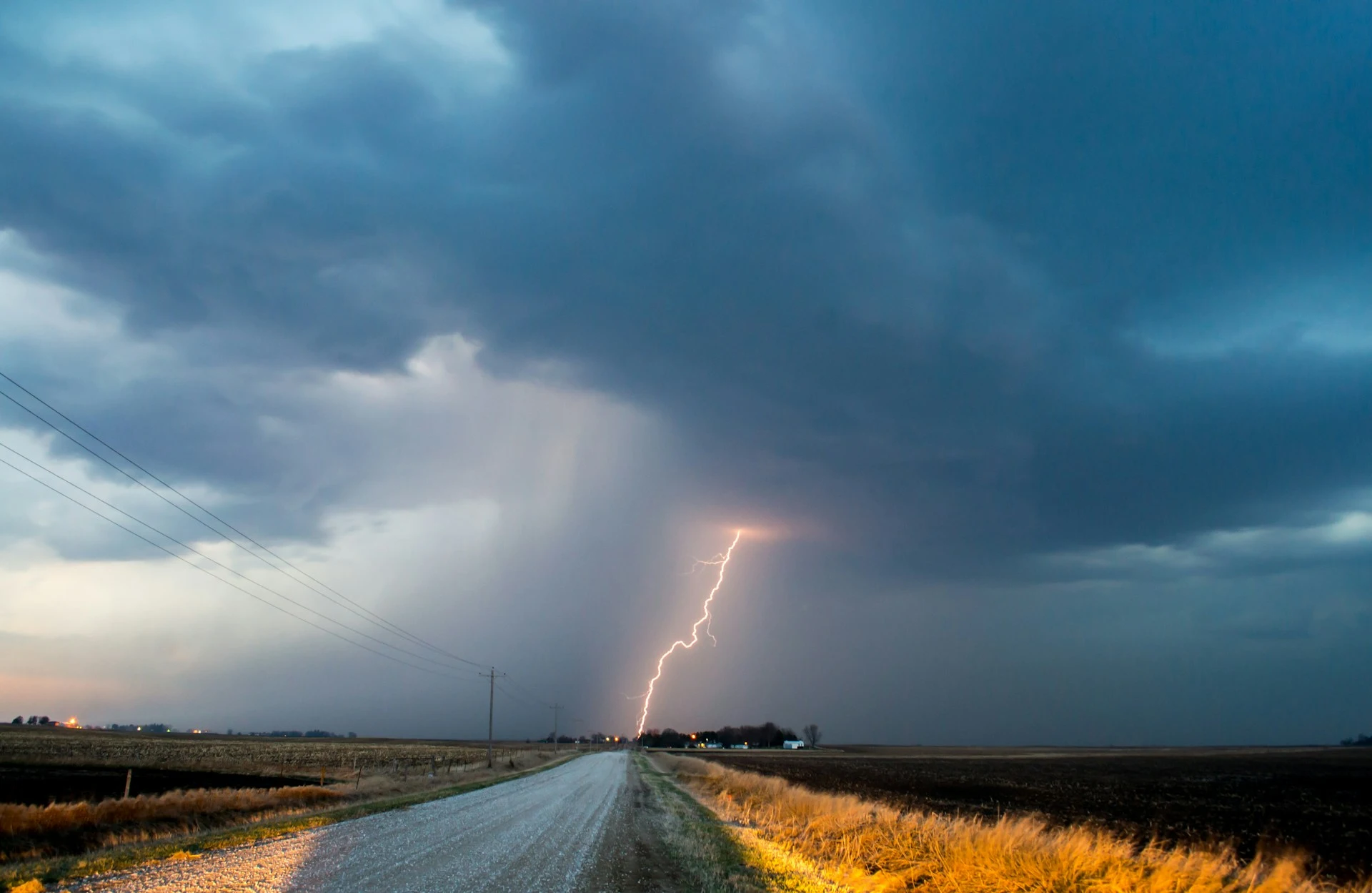 Google Builds New AI-Powered Weather Prediction Model