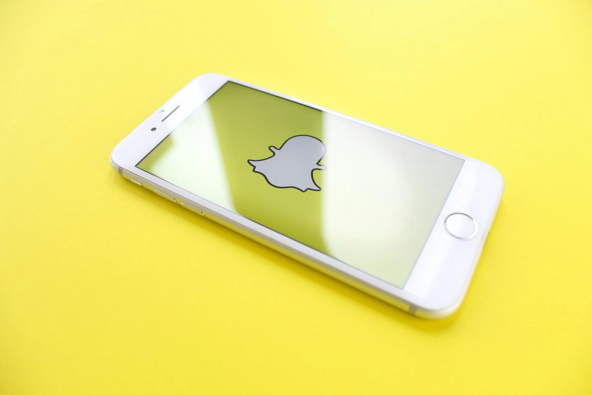 Snap Announces Major Changes to Snapchat and New AR Glasses